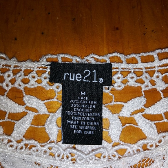 Rue 21 Lace blouse size small - Picture 3 of 3